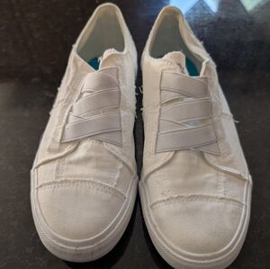 Classic White Canvas Sneakers for Men